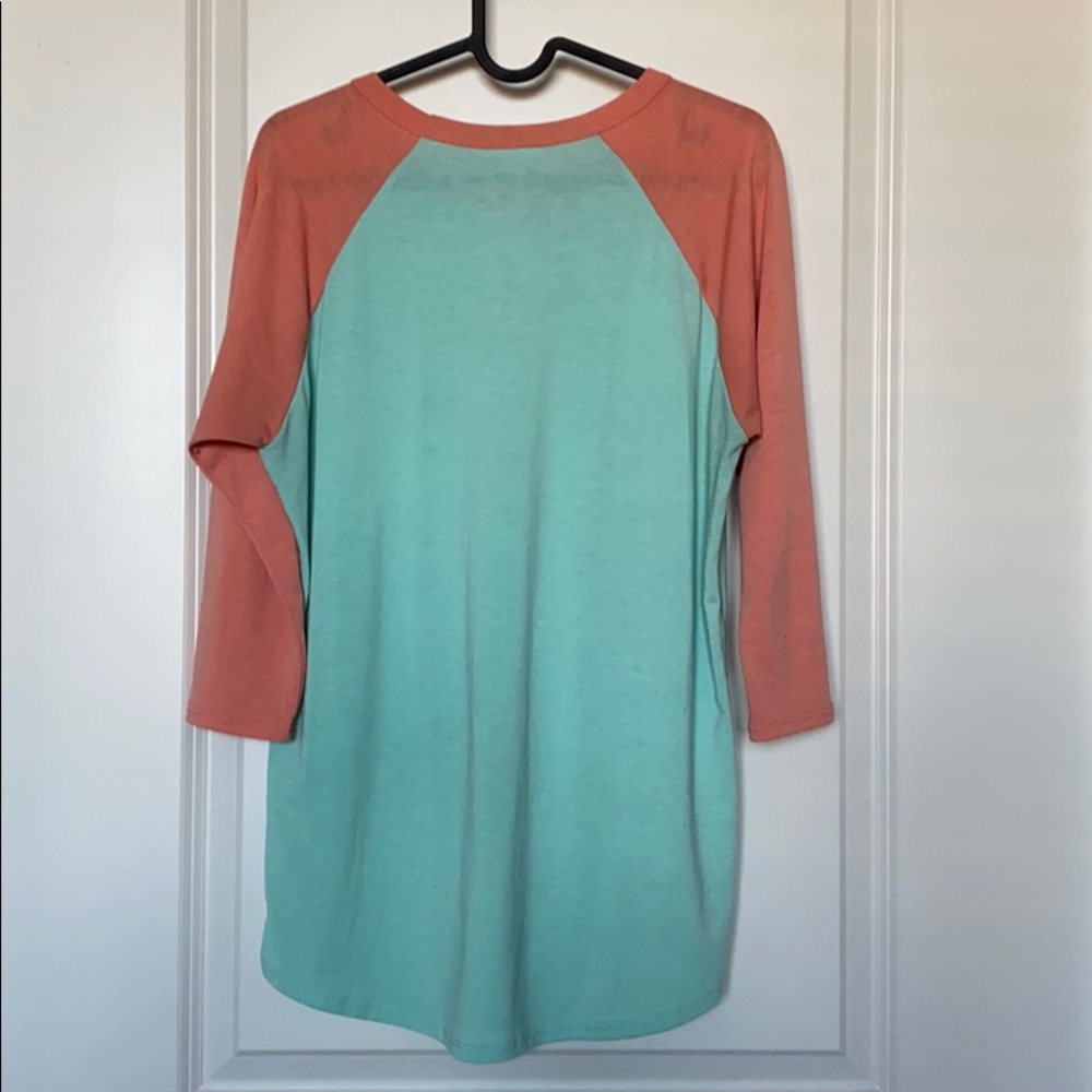 LulaRoe Randy Shirt - Picture 5 of 8